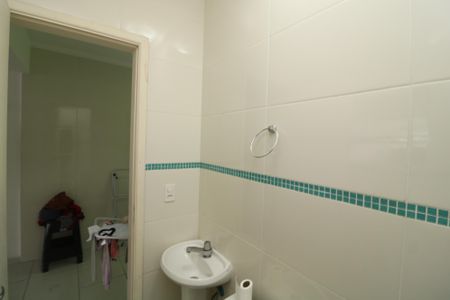 Casa à venda com 190m², 3 quartos e 4 vagasBanheiro 2