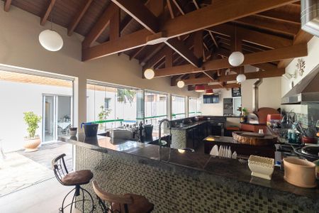 Casa à venda com 600m², 3 quartos e 7 vagas Casa à venda com 600m², 3 quartos e 7 vagasArea Gourmet