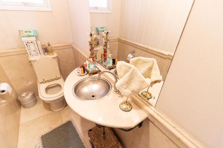 Casa à venda com 600m², 3 quartos e 7 vagas Casa à venda com 600m², 3 quartos e 7 vagasLavabo