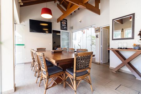 Casa à venda com 600m², 3 quartos e 7 vagas Casa à venda com 600m², 3 quartos e 7 vagasArea Gourmet