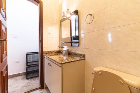 Casa à venda com 600m², 3 quartos e 7 vagas Casa à venda com 600m², 3 quartos e 7 vagas Área comum Lavabo da Garagem