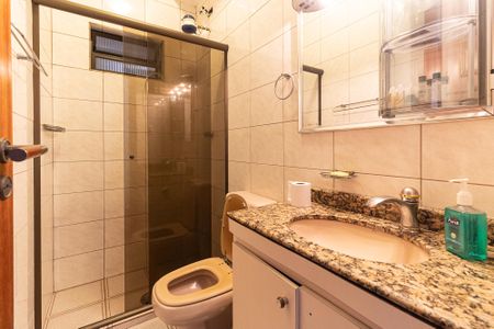 Casa à venda com 600m², 3 quartos e 7 vagas Casa à venda com 600m², 3 quartos e 7 vagas Banheiro de Serviço