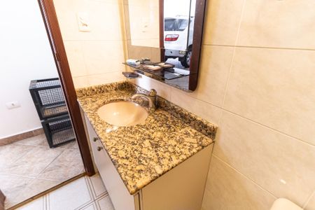 Casa à venda com 600m², 3 quartos e 7 vagas Casa à venda com 600m², 3 quartos e 7 vagas Área comum Lavabo da Garagem