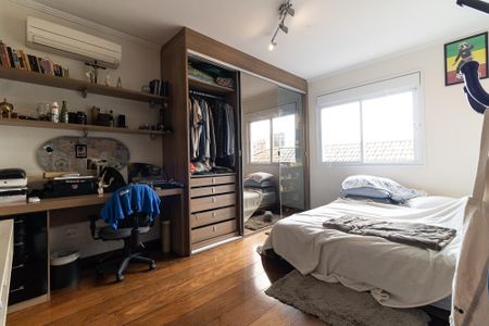 Casa à venda com 600m², 3 quartos e 7 vagas Casa à venda com 600m², 3 quartos e 7 vagasSuíte 3