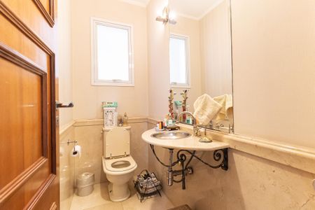 Casa à venda com 600m², 3 quartos e 7 vagas Casa à venda com 600m², 3 quartos e 7 vagasLavabo