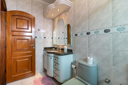 Casa à venda com 600m², 3 quartos e 7 vagas Casa à venda com 600m², 3 quartos e 7 vagasBanheiro da Suíte 2