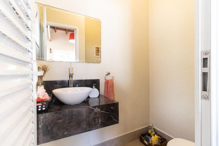 Casa à venda com 600m², 3 quartos e 7 vagas Casa à venda com 600m², 3 quartos e 7 vagasÁrea comum/Banheiro/Espaço Gourmet