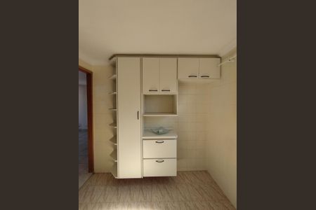 Apartamento à venda com 64m², 2 quartos e 1 vagaCozinha - Armários