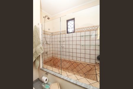 Casa à venda com 308m², 4 quartos e 4 vagasBanheiro da Suíte 2