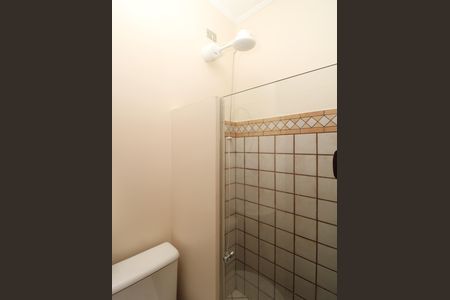 Casa à venda com 308m², 4 quartos e 4 vagasBanheiro de serviço