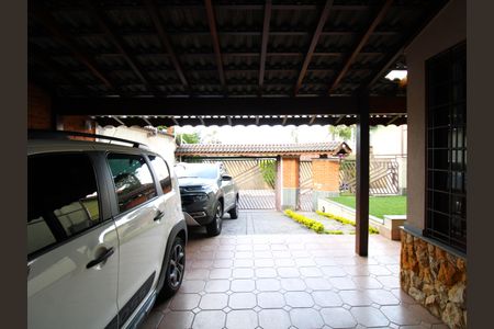 Casa à venda com 308m², 4 quartos e 4 vagasGaragem