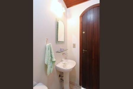 Casa à venda com 308m², 4 quartos e 4 vagasBanheiro Quintal