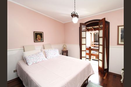 Casa à venda com 308m², 4 quartos e 4 vagasQuarto 1