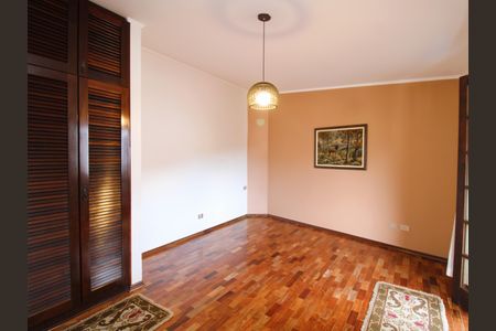 Casa à venda com 308m², 4 quartos e 4 vagasSuíte 1