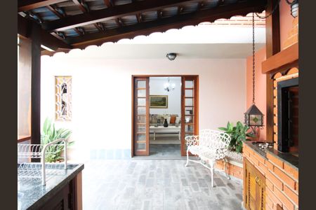 Casa à venda com 308m², 4 quartos e 4 vagasQuintal Gourmet