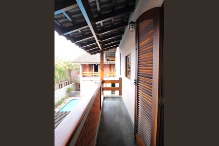 Casa à venda com 308m², 4 quartos e 4 vagasVaranda da Suíte 1