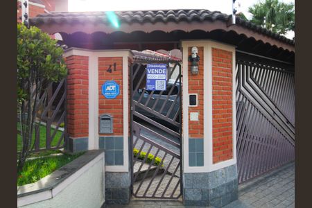 Casa à venda com 308m², 4 quartos e 4 vagasPlaquinha