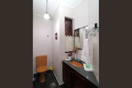 Casa à venda com 308m², 4 quartos e 4 vagasLavabo 