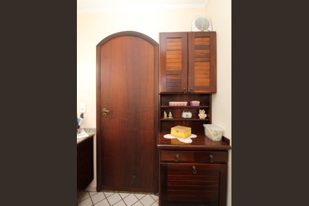 Casa à venda com 308m², 4 quartos e 4 vagasBanheiro Social