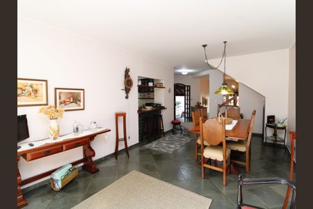 Casa à venda com 308m², 4 quartos e 4 vagasSala de Jantar