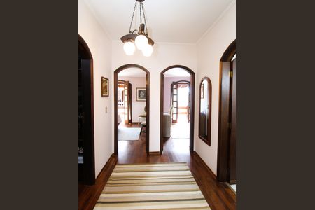 Casa à venda com 308m², 4 quartos e 4 vagasHall - Quartos