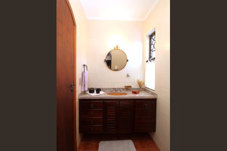 Casa à venda com 308m², 4 quartos e 4 vagasBanheiro da Suíte 1