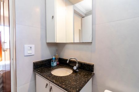 Apartamento à venda com 70m², 3 quartos e 1 vaga Apartamento à venda com 70m², 3 quartos e 1 vagaBanheiro do Quarto 1