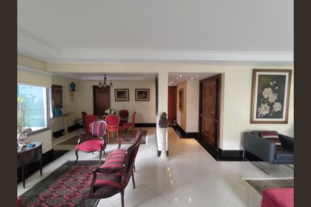 Apartamento à venda com 215m², 4 quartos e 2 vagas Apartamento à venda com 215m², 4 quartos e 2 vagasFoto 16