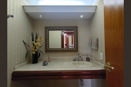 Apartamento à venda com 215m², 4 quartos e 2 vagas Apartamento à venda com 215m², 4 quartos e 2 vagasFoto 24