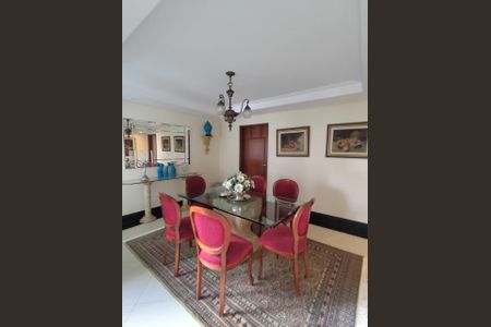 Apartamento à venda com 215m², 4 quartos e 2 vagas Apartamento à venda com 215m², 4 quartos e 2 vagasFoto 15