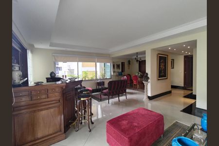 Apartamento à venda com 215m², 4 quartos e 2 vagas Apartamento à venda com 215m², 4 quartos e 2 vagasFoto 10