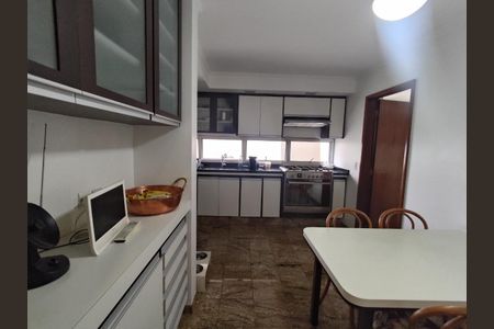 Apartamento à venda com 215m², 4 quartos e 2 vagas Apartamento à venda com 215m², 4 quartos e 2 vagasFoto 27