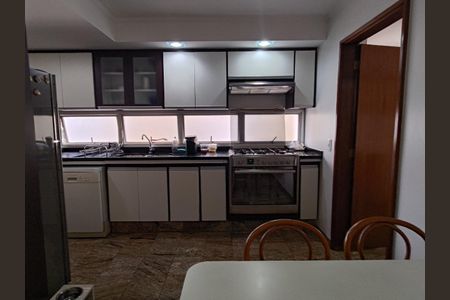 Apartamento à venda com 215m², 4 quartos e 2 vagas Apartamento à venda com 215m², 4 quartos e 2 vagasFoto 58