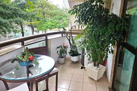 Apartamento à venda com 96m², 2 quartos e 1 vaga