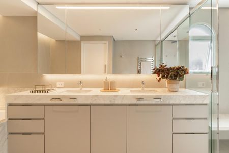 Apartamento à venda com 270m², 4 quartos e 3 vagas Apartamento à venda com 270m², 4 quartos e 3 vagasFoto 08