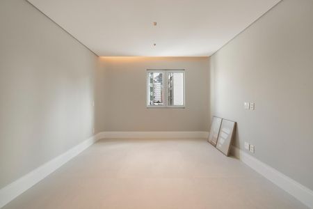 Apartamento à venda com 270m², 4 quartos e 3 vagas Apartamento à venda com 270m², 4 quartos e 3 vagasFoto 27