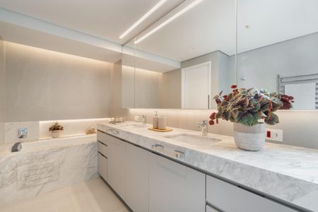 Apartamento à venda com 270m², 4 quartos e 3 vagas Apartamento à venda com 270m², 4 quartos e 3 vagasFoto 07