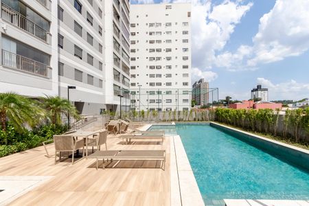 Apartamento à venda com 76m², 2 quartos e 1 vaga Apartamento à venda com 76m², 2 quartos e 1 vagaÁrea comum - Piscina