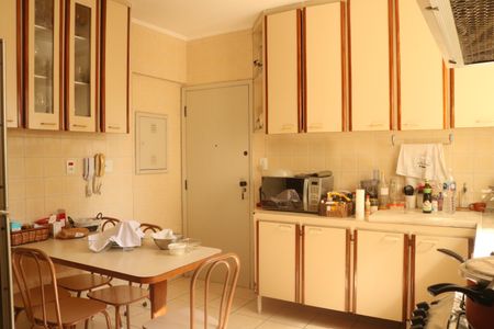 Apartamento à venda com 170m², 3 quartos e 2 vagasCozinha