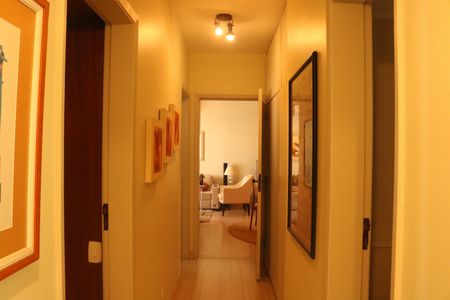 Apartamento à venda com 170m², 3 quartos e 2 vagasCorredor