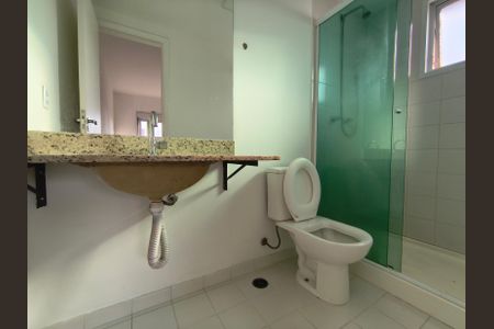 Apartamento à venda com 64m², 2 quartos e 2 vagas Apartamento à venda com 64m², 2 quartos e 2 vagasBanheiro da Suíte