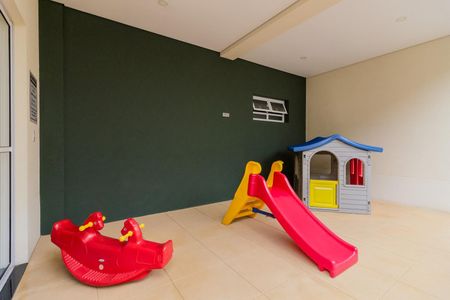 Apartamento à venda com 61m², 3 quartos e 1 vaga Apartamento à venda com 61m², 3 quartos e 1 vagaÁrea comum - Playground