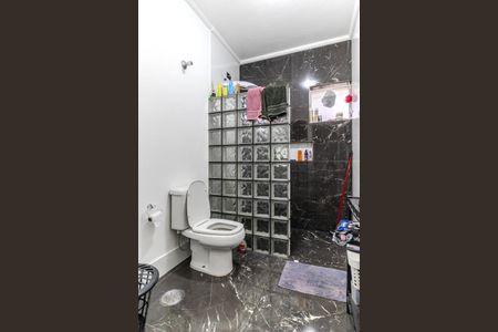 Apartamento para alugar com 140m², 3 quartos e 1 vaga Apartamento para alugar com 140m², 3 quartos e 1 vagaBanheiro da Suíte