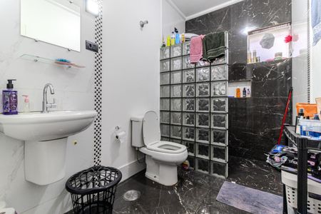 Apartamento para alugar com 140m², 3 quartos e 1 vaga Apartamento para alugar com 140m², 3 quartos e 1 vagaBanheiro da Suíte