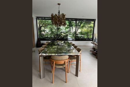Casa à venda com 800m², 3 quartos e 6 vagas