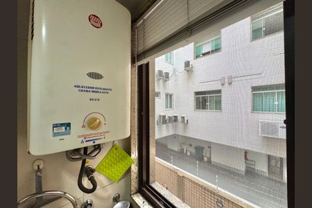 Apartamento à venda com 90m², 3 quartos e 2 vagas Apartamento à venda com 90m², 3 quartos e 2 vagasCozinha e Área de Serviço