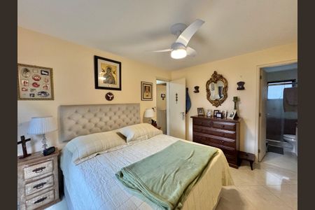 Apartamento à venda com 90m², 3 quartos e 2 vagas Apartamento à venda com 90m², 3 quartos e 2 vagasSuíte