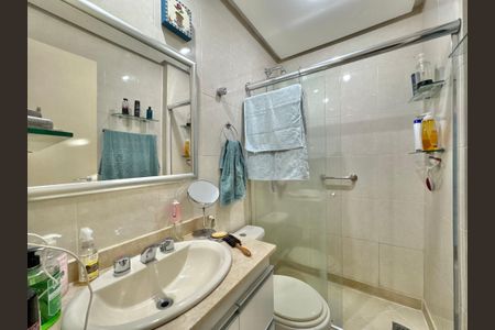 Apartamento à venda com 90m², 3 quartos e 2 vagas Apartamento à venda com 90m², 3 quartos e 2 vagasBanheiro Social