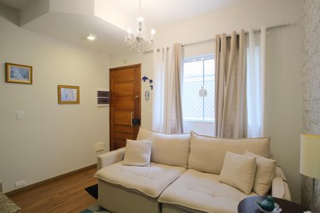 Casa de condomínio à venda com 58m², 2 quartos e 1 vagaSala