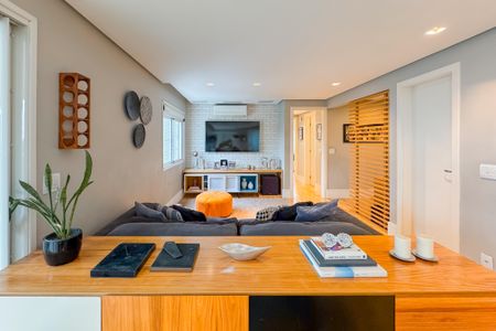 Apartamento à venda com 163m², 3 quartos e 3 vagas Apartamento à venda com 163m², 3 quartos e 3 vagasSala